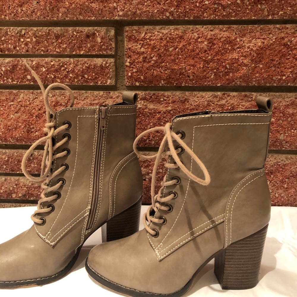 Candies boots